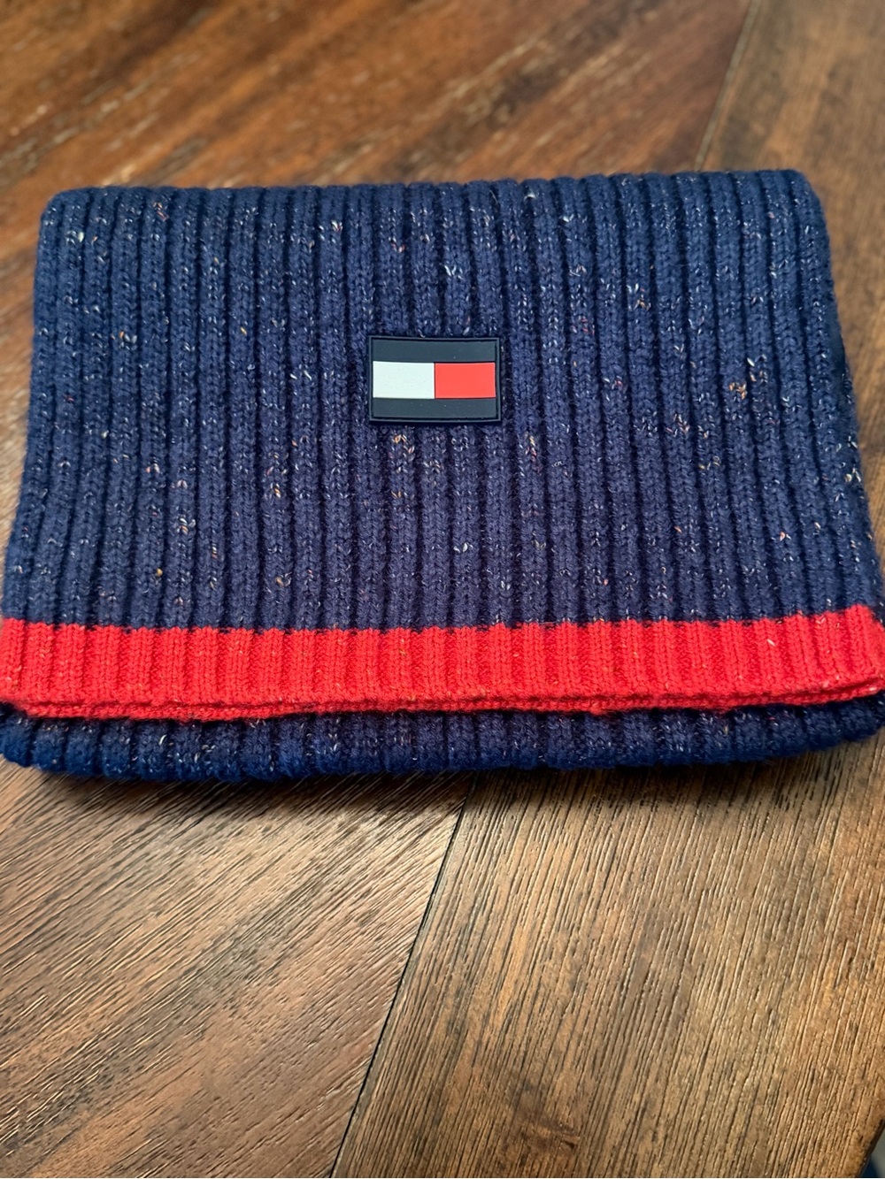 Tommy Hilfiger Navy Ribbed Knit Scarf Red Trim Flag Logo